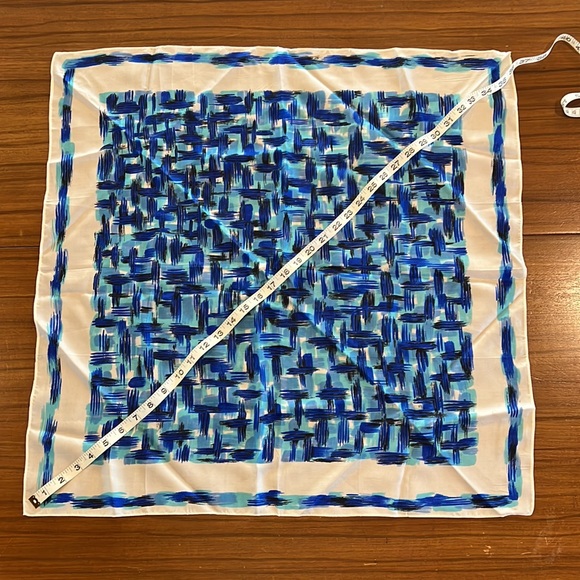 Soie Naturelle scarf Made in France, lovely blue and white mid century pattern! - Picture 2 of 8